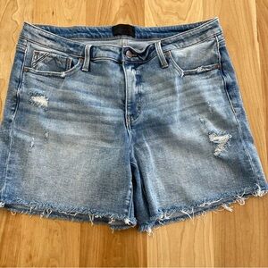 Buckle Black Fit No. 53 Distressed Jean Shorts Size 33 Raw Hem Shaping